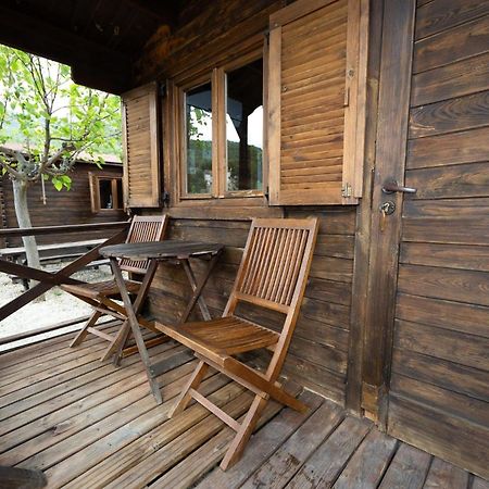 Cabanas Rurales - Las Taneas Yeste Exterior foto